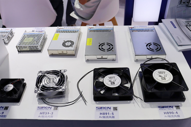 行星工业开关8端口制造商